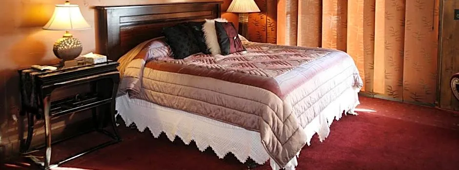 Swan River Inn
