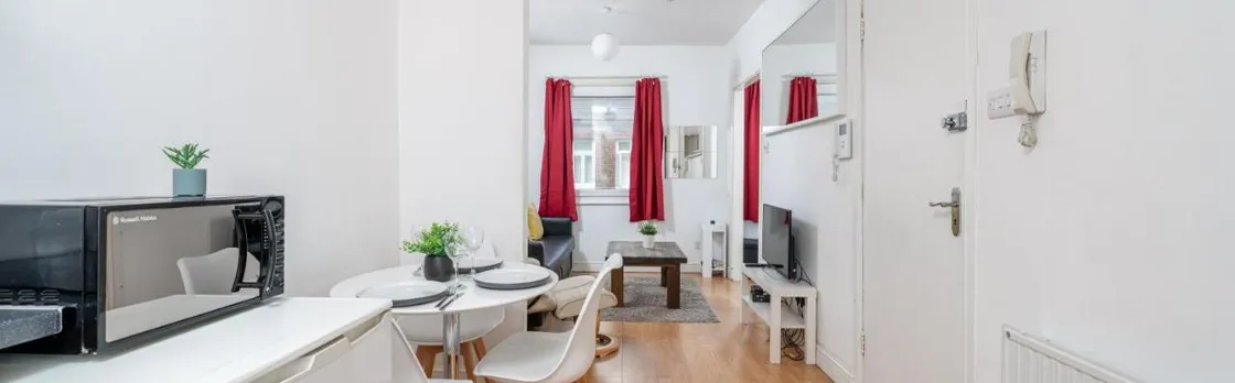 Carnaby & Oxford Street - Central Soho - One Bedroom - Double Bed & Sofabed