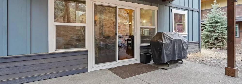 Trails End 5 Bedroom Home by RedAwning