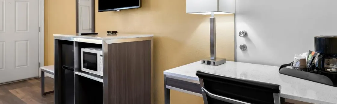 Americas Best Value Inn & Suites