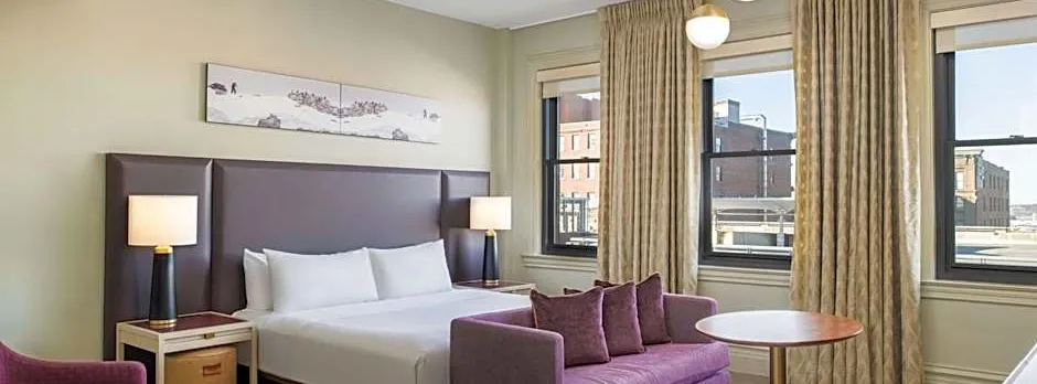 Hotel Savoy Kansas City, Tapestry Collection by Hilton