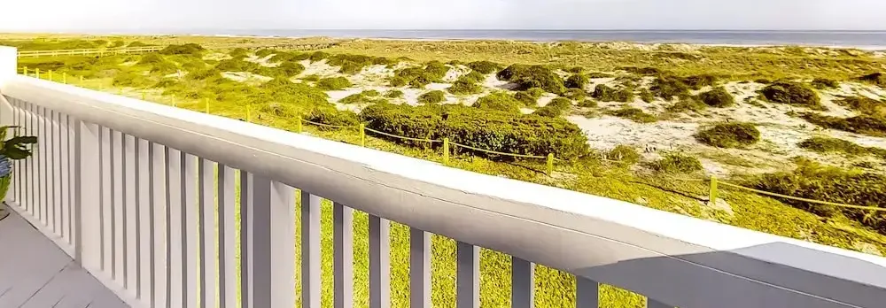Oceanfront Townhouse With Ocean Views, Central AC, Wifi, & Outdoor Pool