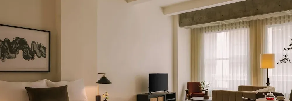 Reside Craftsman Los Angeles, a Wyndham Residence