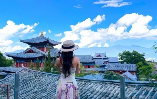 Chunshi · Zhiyi | Scenic Vacation Apartment (Gucheng Mufu)
