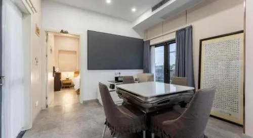 Floral Hotel · Shanghai-Shiwai Taoyuan Homestay (Shanghai International Tourism Resort)