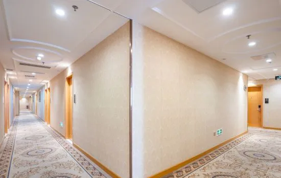Vienna Classic Hotel (Guangzhou Baiyun International Airport Longgui Subway Station)