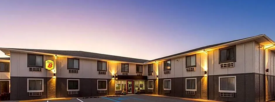 Super 8 by Wyndham Rock Port MO