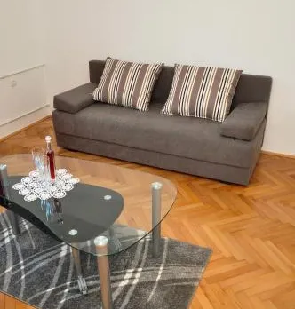 Apartment Rezo