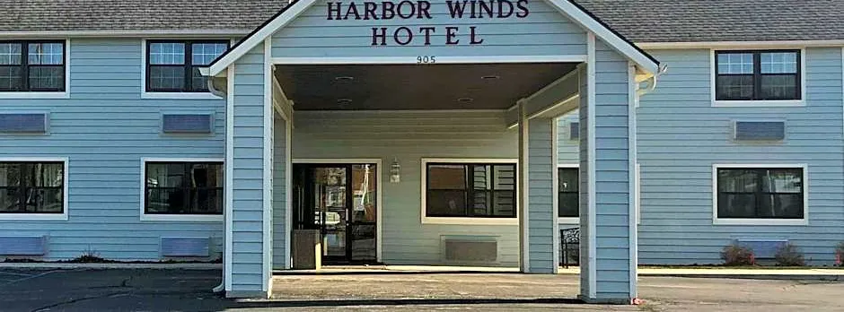 Harbor Winds Hotel
