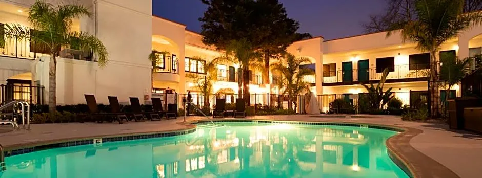 Oxford Suites Pismo Beach