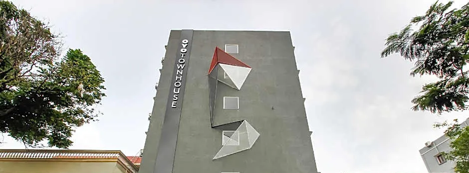 OYO Townhouse 164 Near ESI HOSPITAL