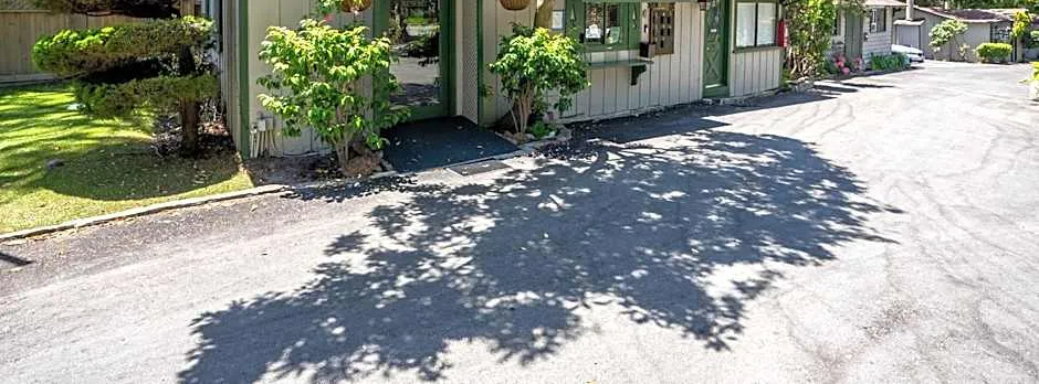 Carmel Resort Inn