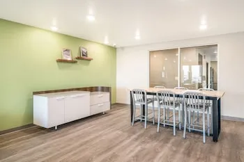 WoodSpring Suites Colorado Springs North - Air Force Academy