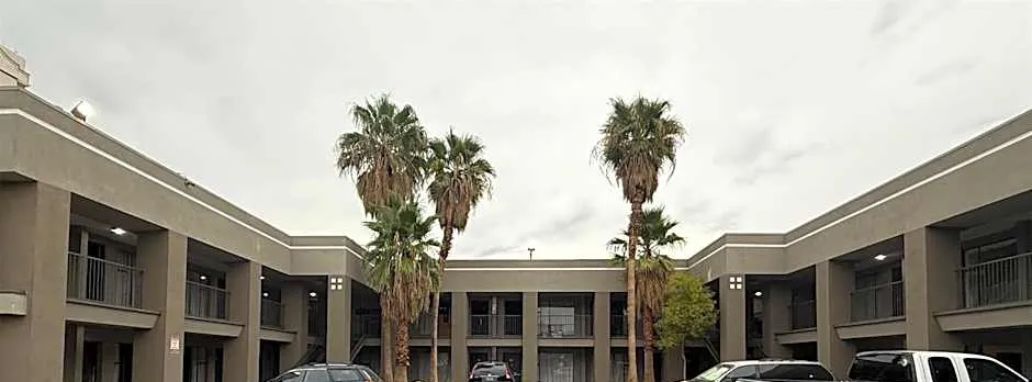 DTLV, a Baymont by Wyndham