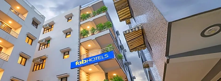 FabHotel Dolphin International