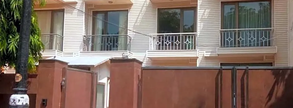 UDS Villa Scandinavian - Next to VFS, Walking to Connaught Place