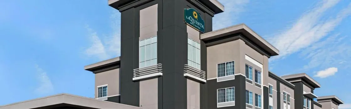 La Quinta Inn & Suites by Wyndham Denver Gateway Park