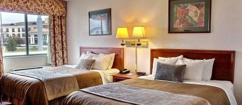Comfort Inn & Suites at I-74 and 155