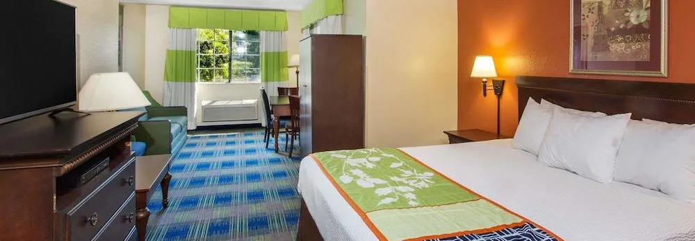 Days Inn by Wyndham Fremont