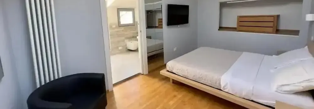 Sweet Home Desiree