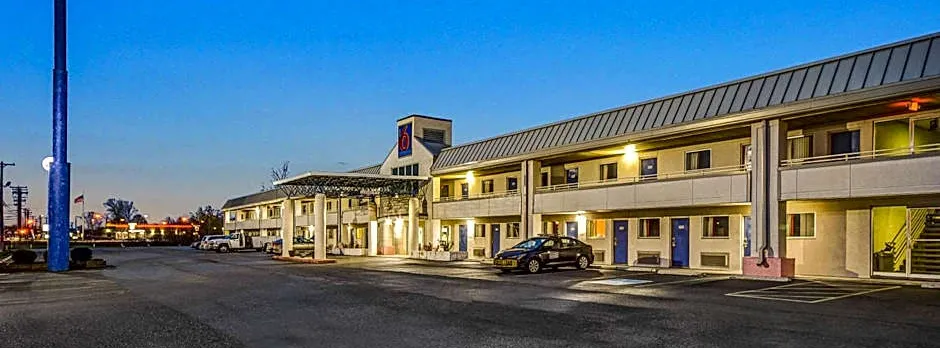 Motel 6-North Ridgeville, OH - Cleveland Intl Airport - N Ridgeville