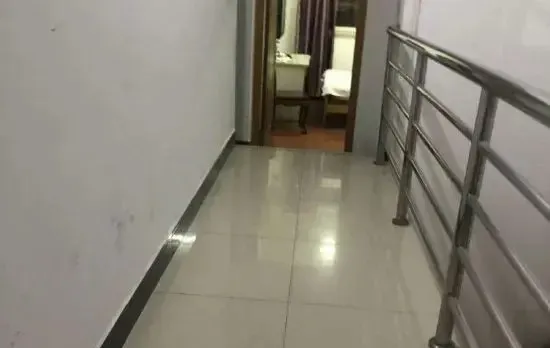 Qingzhu Sanyi Select Hotel (Shanghai Dahua Zhonghuan No. 1 Store)