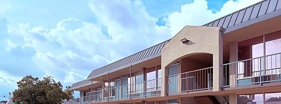 Discovery Inn Lafayette