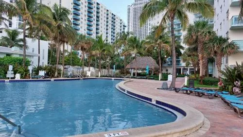 The Tides 1bedroom apt 3rd floor We are on the Beach!