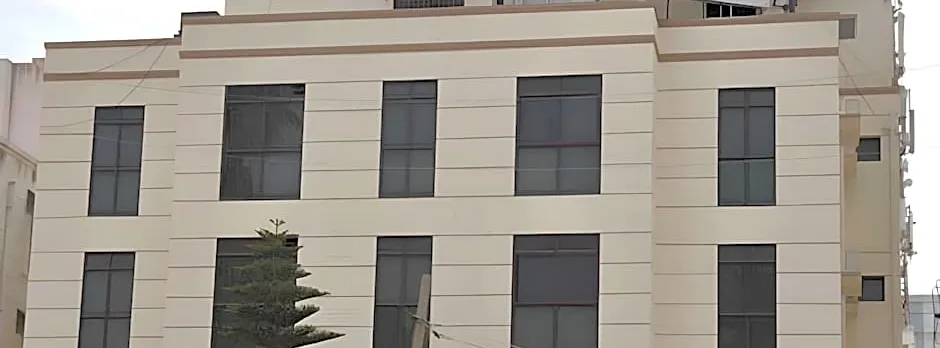 Hotel Pearl Inn