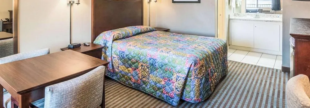 Rodeway Inn Regalodge