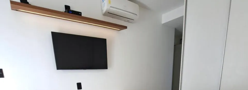 Suite Com Varanda E Piscina Na Barra Da Tijuca - Rj