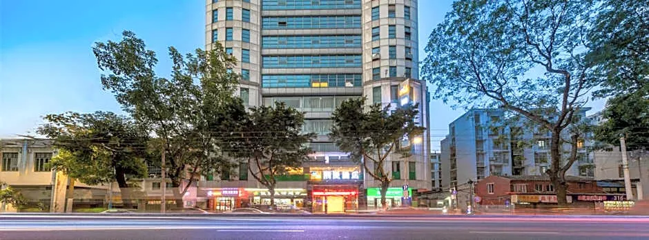 Trendy Romantic Hotel Guangzhou Beijing Road Pedestrian Street Haizhu Square Branch - Free Deliver Service to Guangzhou Baiyun International Airport & Free Deliver Service to Canton Fair Complex During Canton Fair Period