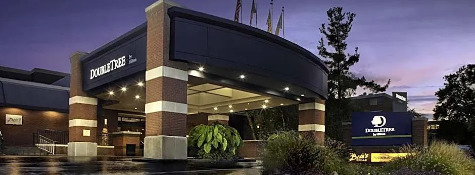 DoubleTree by Hilton Akron Fairlawn