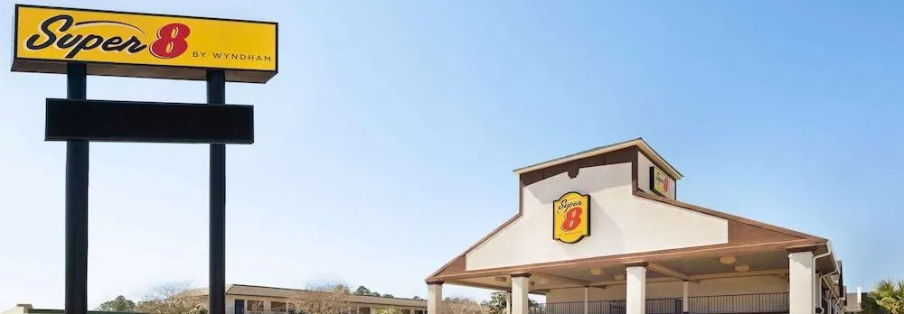 Super 8 by Wyndham Gulfport Biloxi Airport
