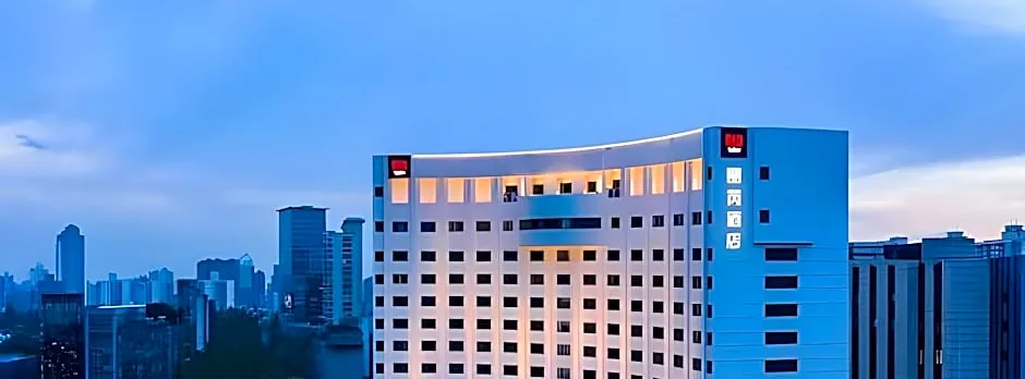 Radisson RED Shanghai Wujiaochang Hotel