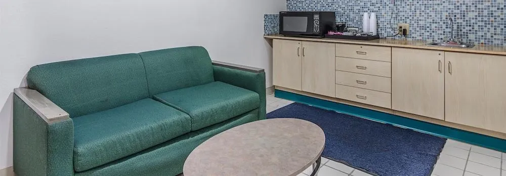 Motel 6 Mcalester