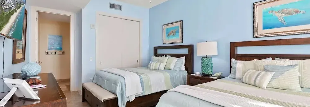 Sapphire Beach - Breathtaking 26th Floor Views 3 Bedroom Apts