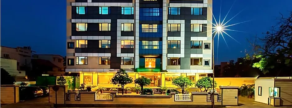 Hotel Golden Manor-City Center Bani Park