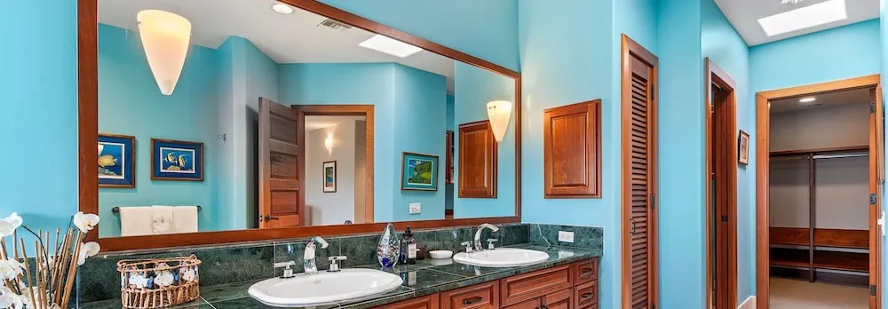 Close to Beaches & Restaurants - Spacious Townhome - Concierge Incl- Vrkcv