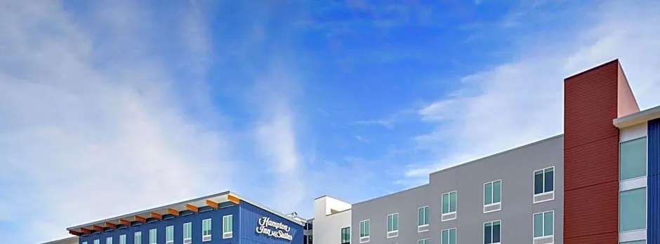 Hampton Inn & Suites San Diego Liberty Station
