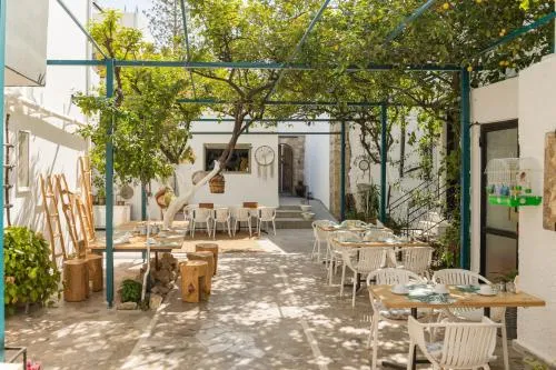Lefka Hotel & Apartments