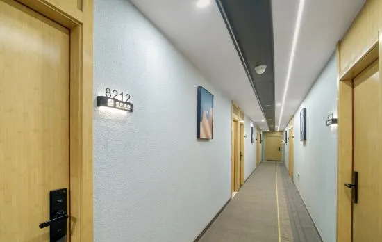 Shanghai Wangyue Hotel (Fangdian Road Subway Station)