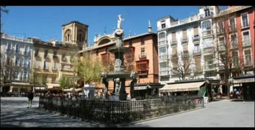 Ático en el centro de Granada con fantástica terraza y excelente ubicación