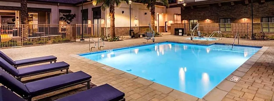 Hilton Garden Inn Pomona
