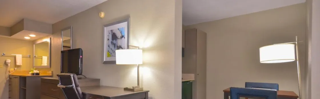 Holiday Inn Express Hotel & Suites Fayetteville - Univ of Ar Area