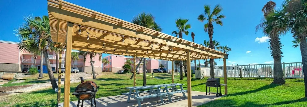 Beach Access + Ocean View, 2 Pools, Sports Court Seaside Escape by Avantstay