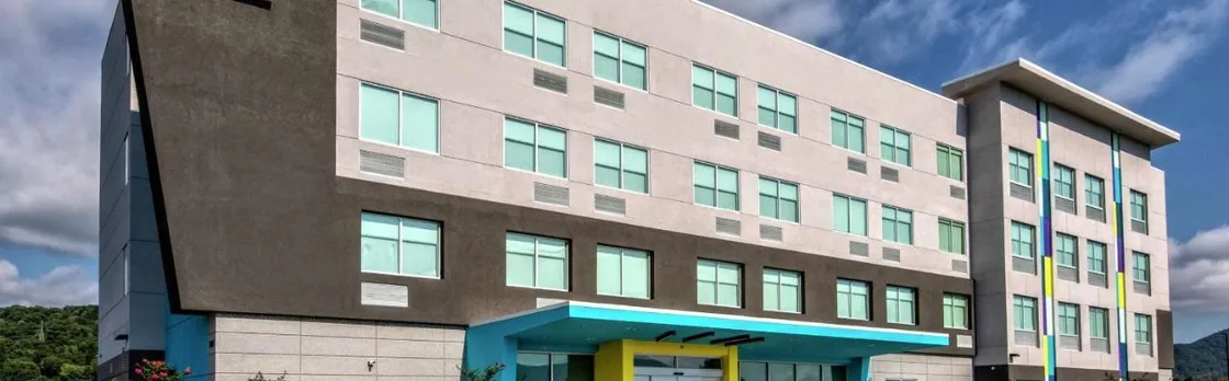 Tru by Hilton Roanoke Hollins
