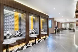 Home Inn Plus Hangzhou Binjiang Binwen Road