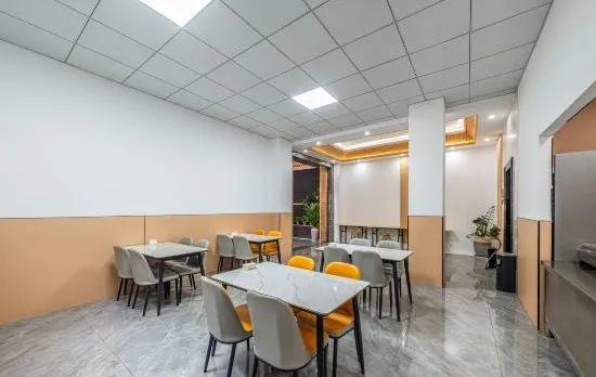 Nosedun Hotel (Dali High-Speed Railway Station Erhai Park)