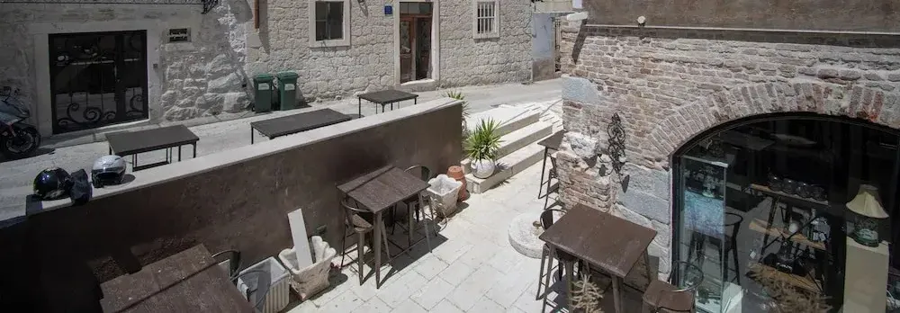 Kira, One Bedroom Apartment In Old Town